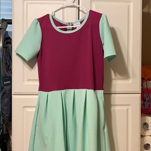 Lularoe Amelia knee length dress with pockets